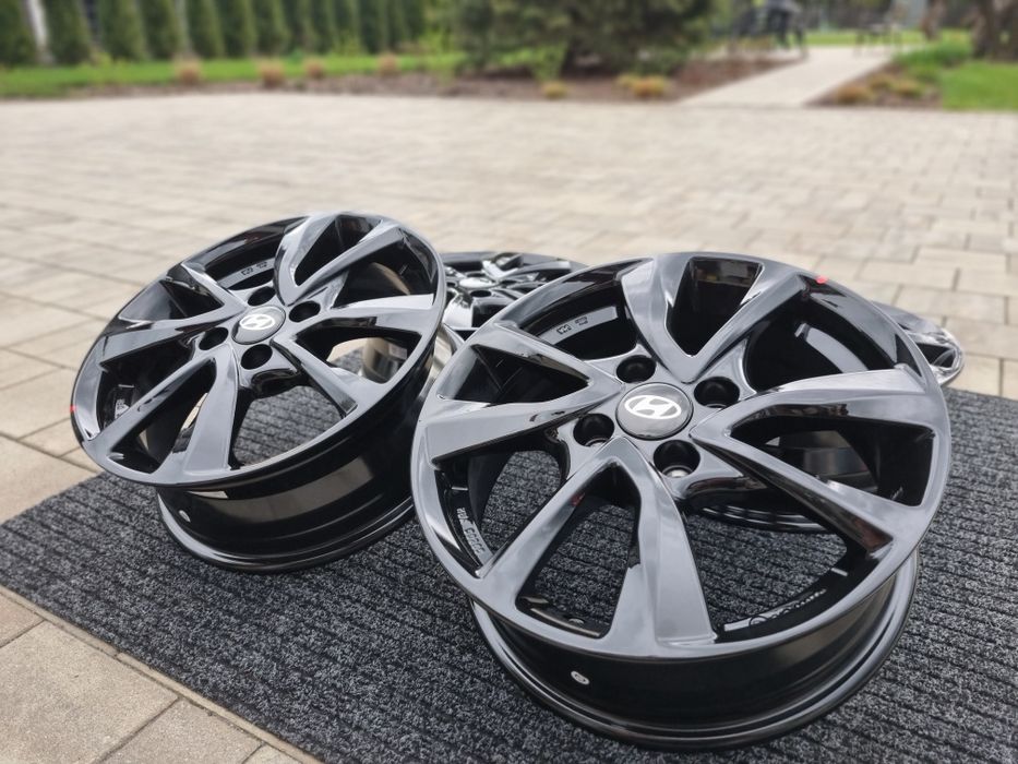 Hyundai 15" nowe felgi alu i10 i20 Inster Bayon 4x100 czarne alufelgi