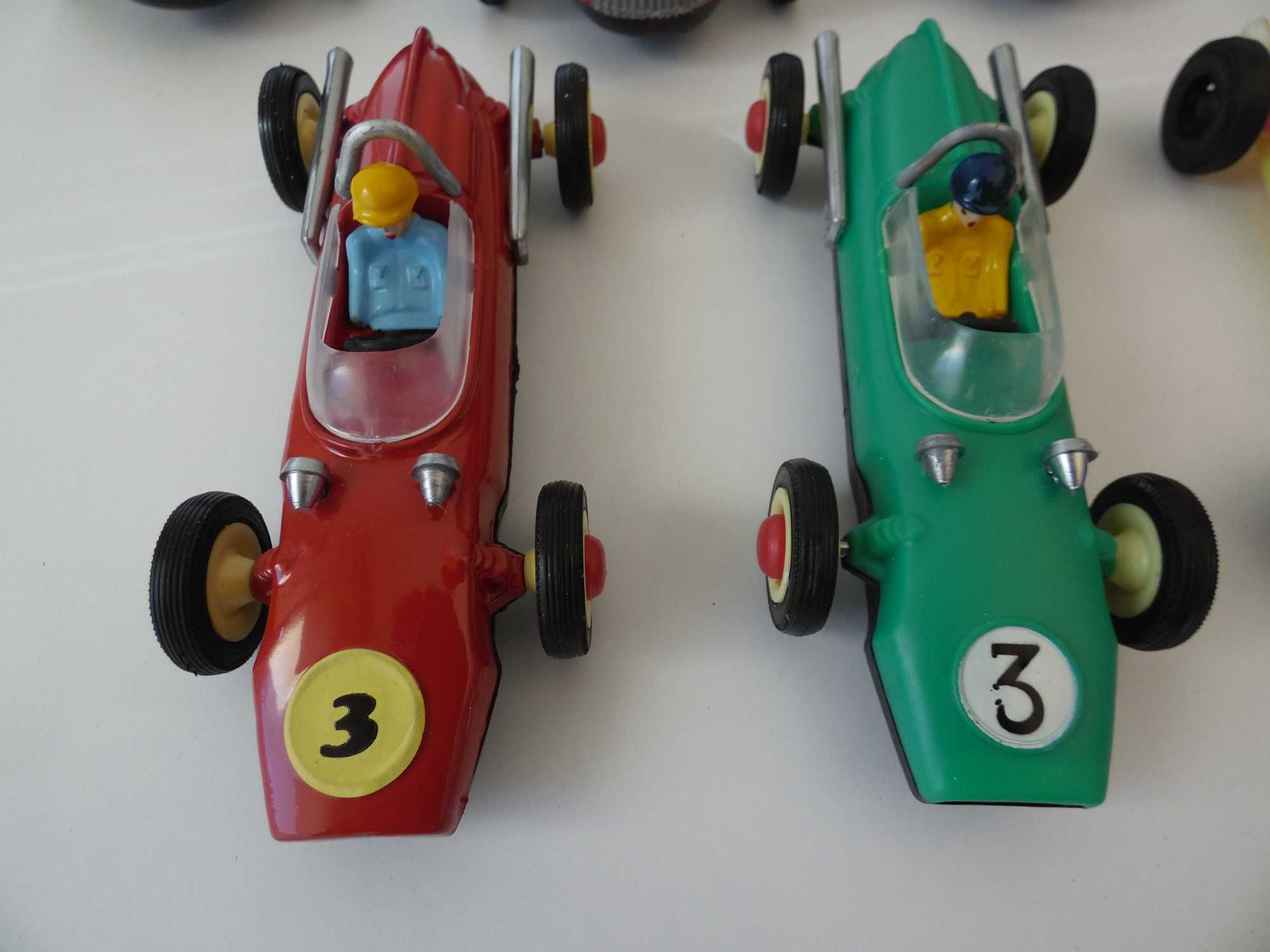 Brinquedos Pepe carros de corrida Porsche e Cooper