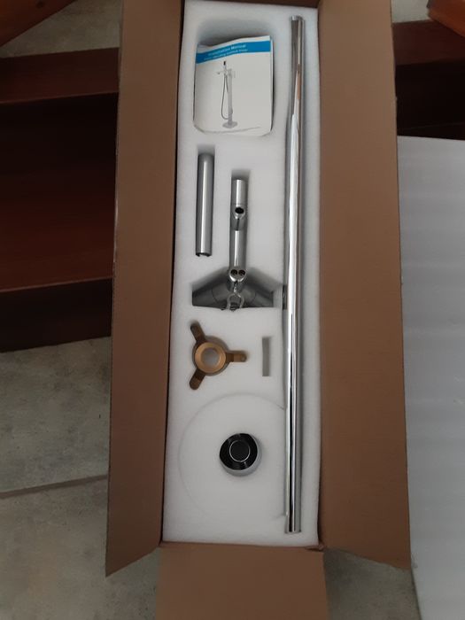 Vende torneira de banheira nova