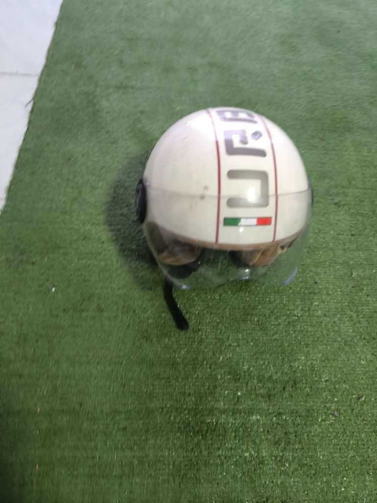 Capacete mota Itália
