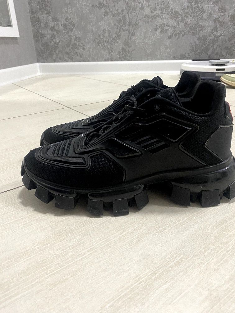 Prada CloudBust Thunder 44 оригінал (можу обміняти, інфо в описі)