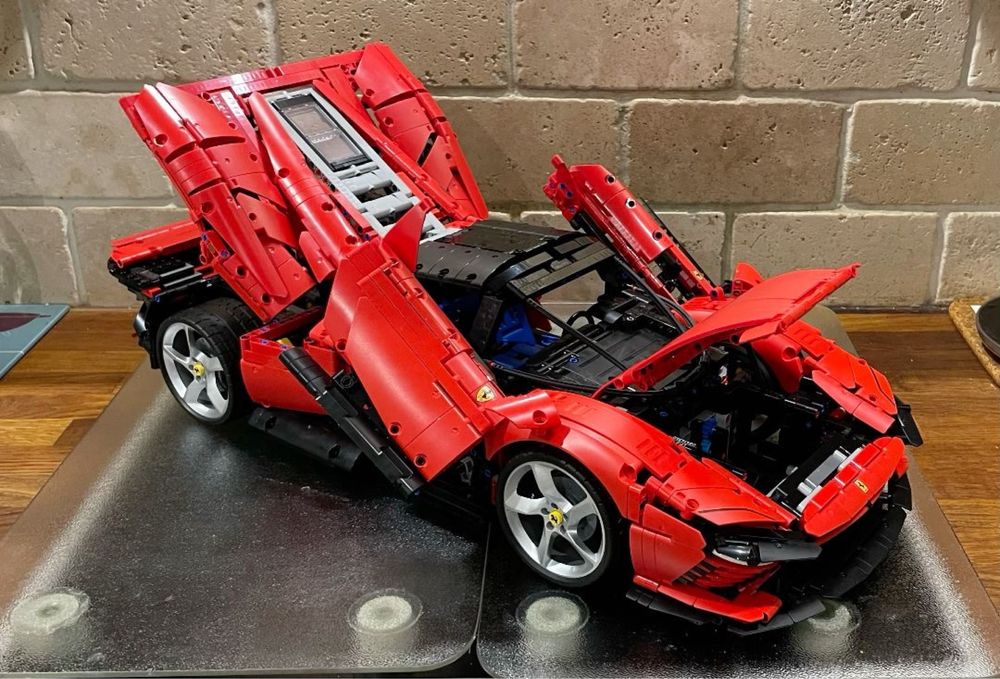 Конструктор Ferrari Daytona SP3 Lego Technic 1:1 (42143)
