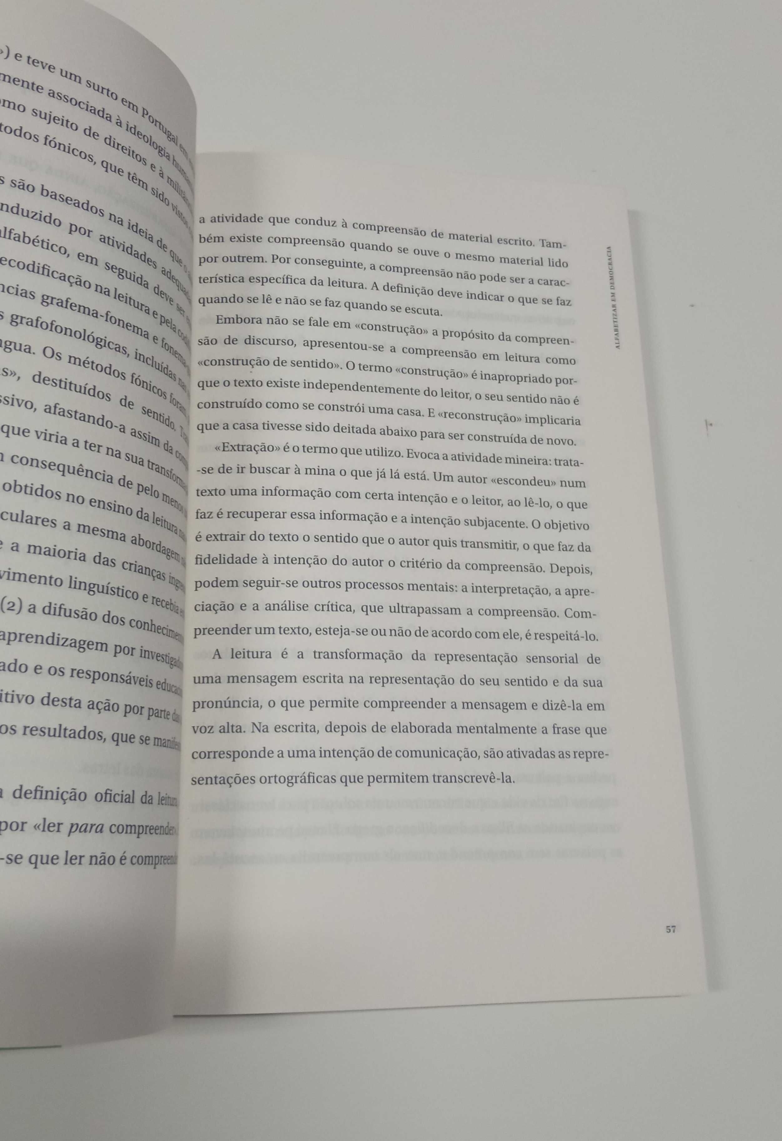 Alfabetizar em Democracia, de José Morais