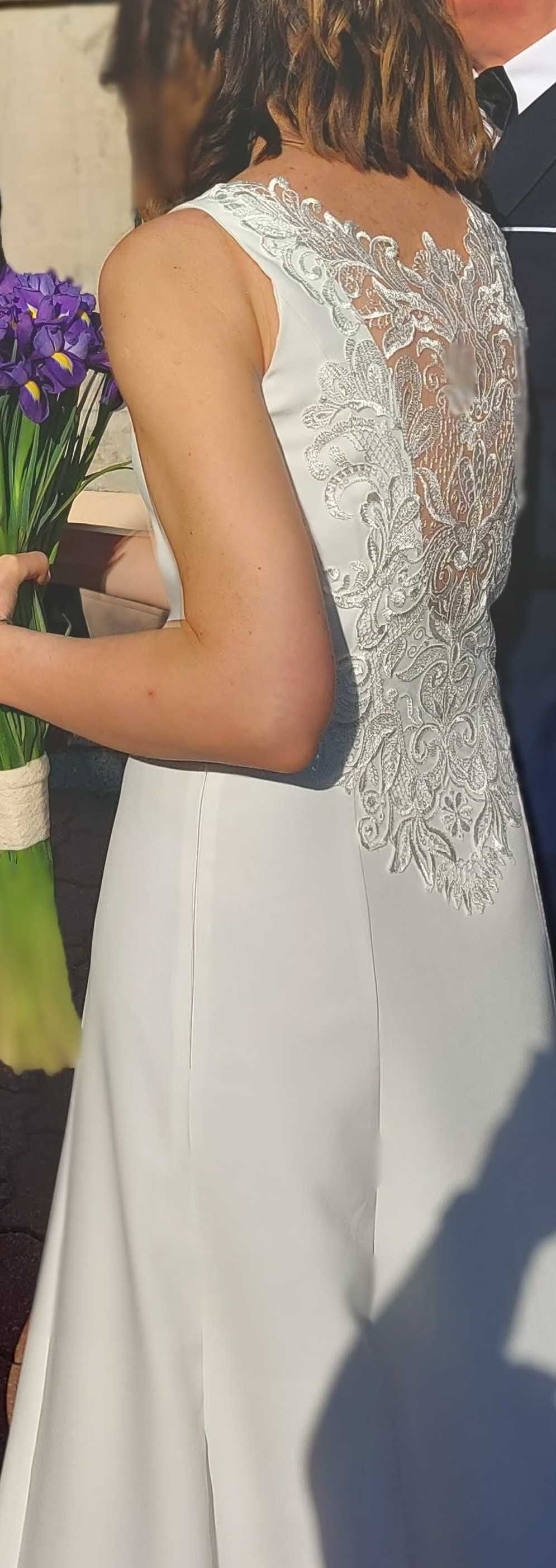 Suknia ślubna elegancka z haftem na plecach rozmiar M/38