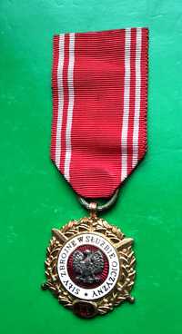 Złoty medal, odznaka - Siły Zbrojne w Służbie  Ojczyzny XX.