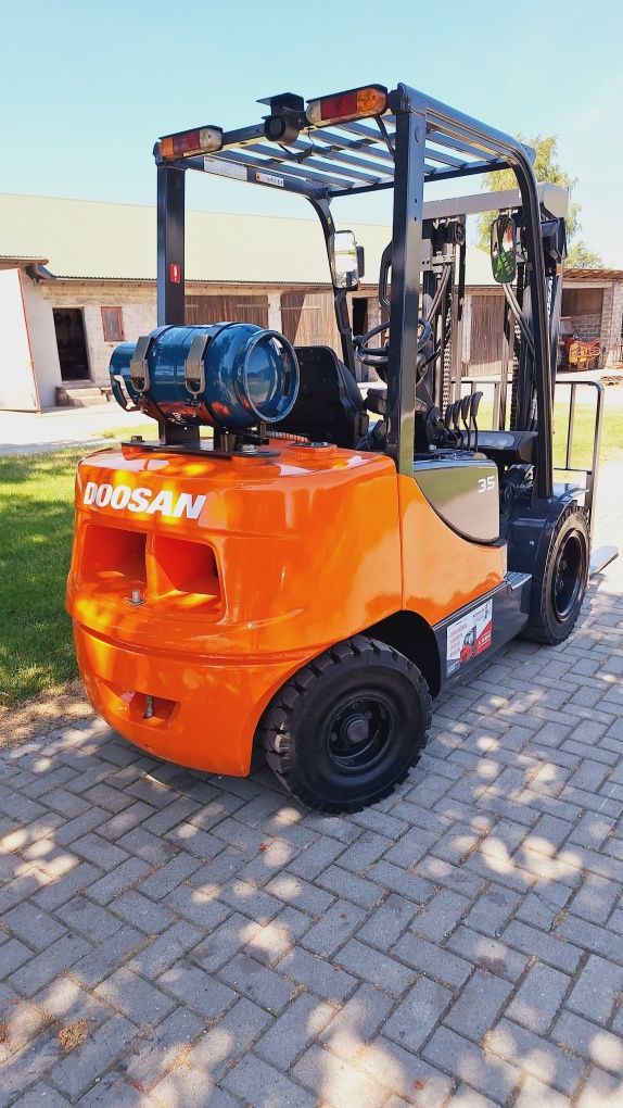 Wózek widłowy Doosan G35C-5 z 2014r stan bdb UDT widlak