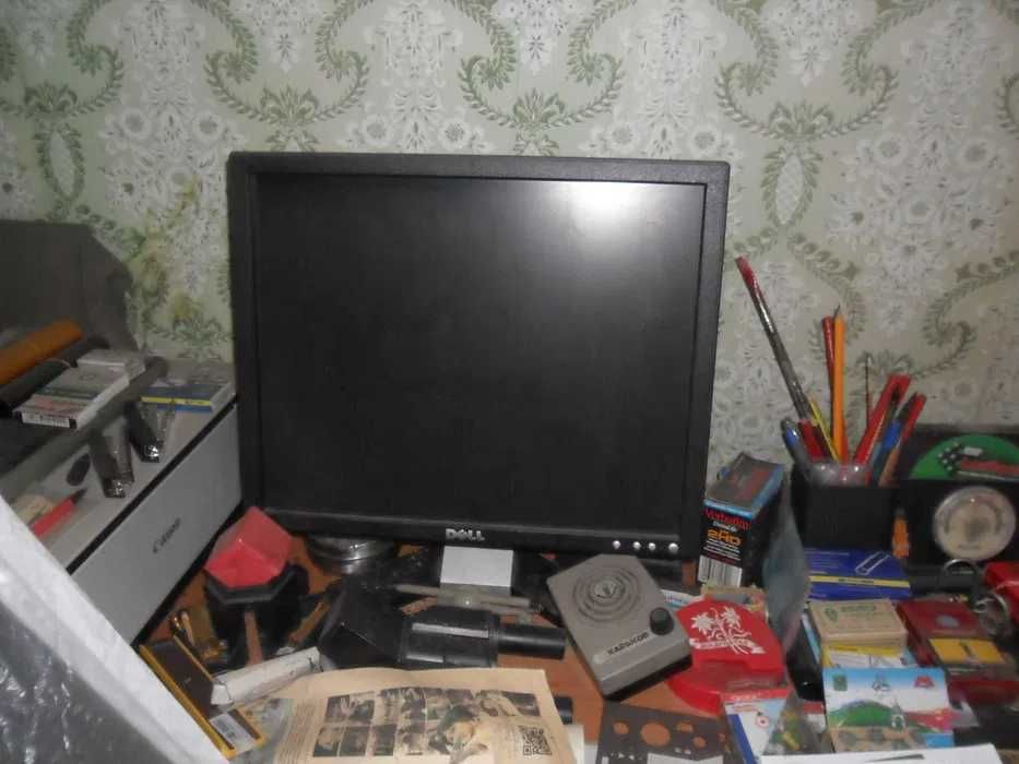 Продам мониторы 17 дюймов