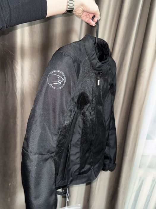 Женская мотокуртка новая bering