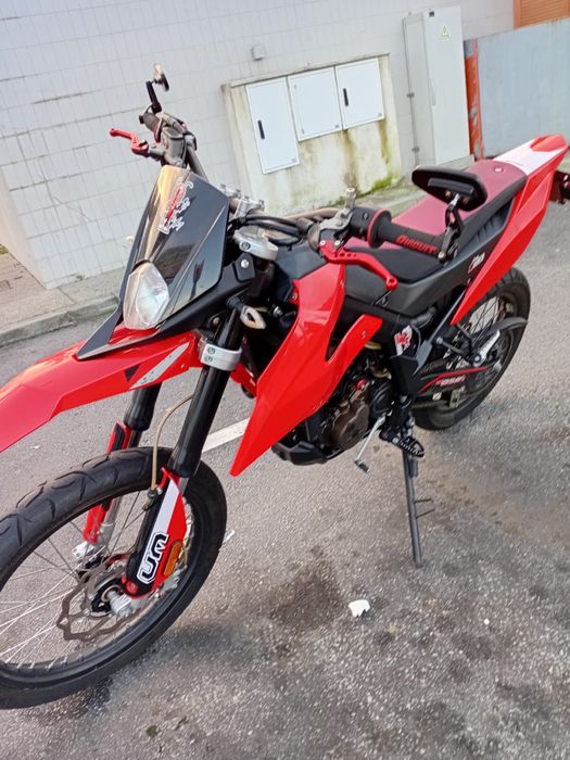 UM DSR 125 com 17mil kilometros
