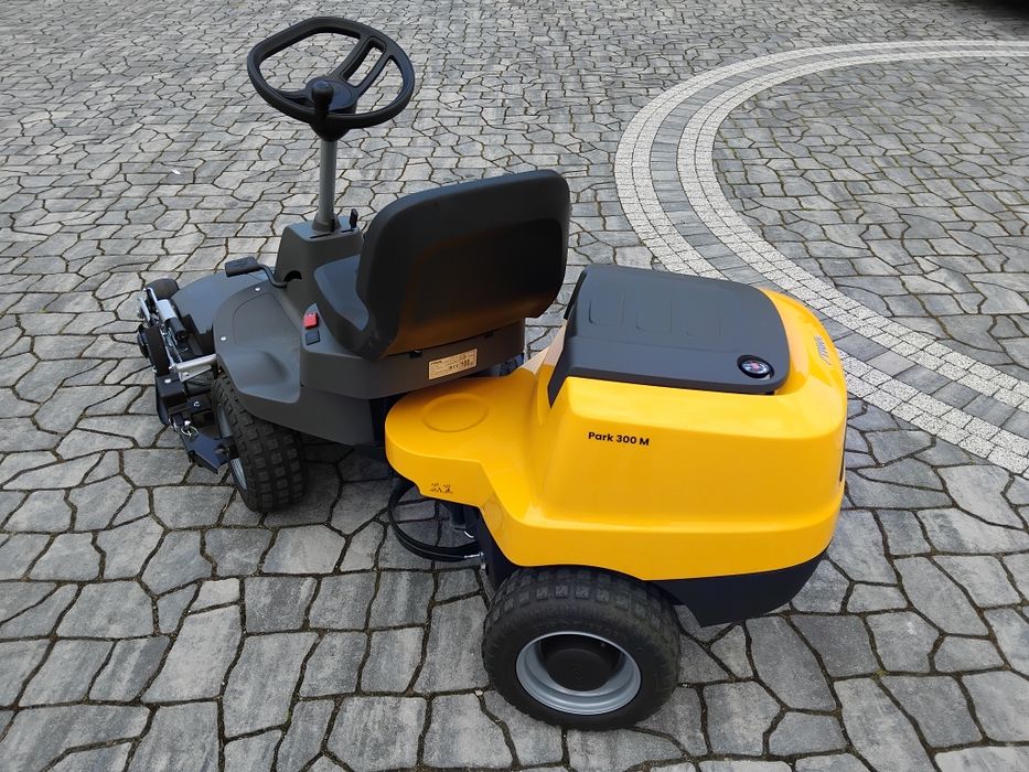 Zwinny traktorek kosiarka STIGA PARK 300M demo