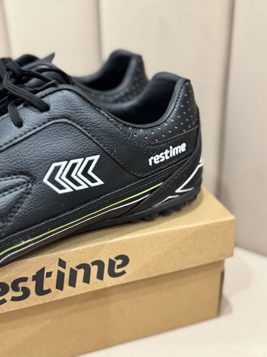 Сороконіжки футбольні