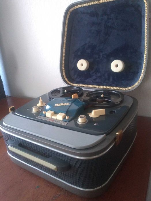 Ламповый магнитофон Комета МГ201