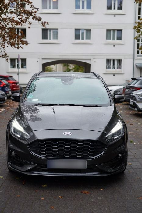 Ford S-Max 7 osobowy Ford S-max ST Line z niskim przebiegiem