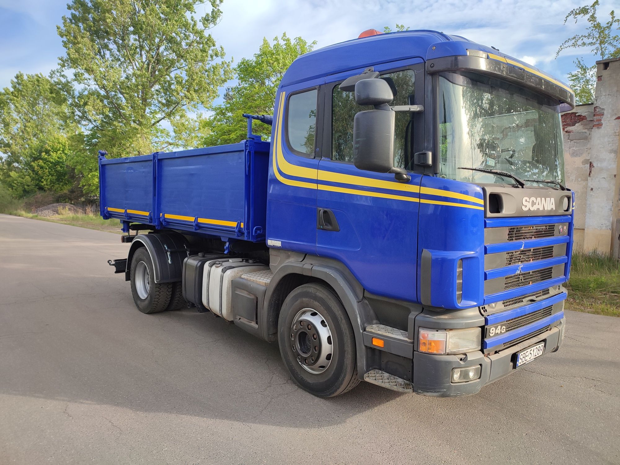 SCANIA 4 unikat 260tys km stan idealny wywrotka kiper resor klima 4x2