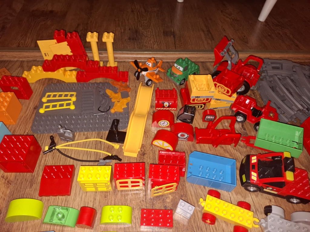 Zestaw LEGO Duplo z pojemnikiem