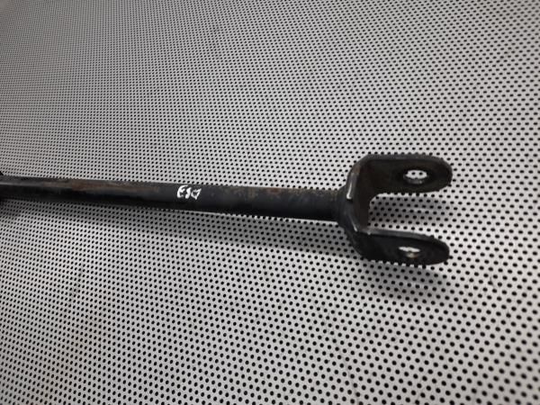 Braço de suspensão trás esquerdo TOYOTA Avensis Sedan (_T22_)