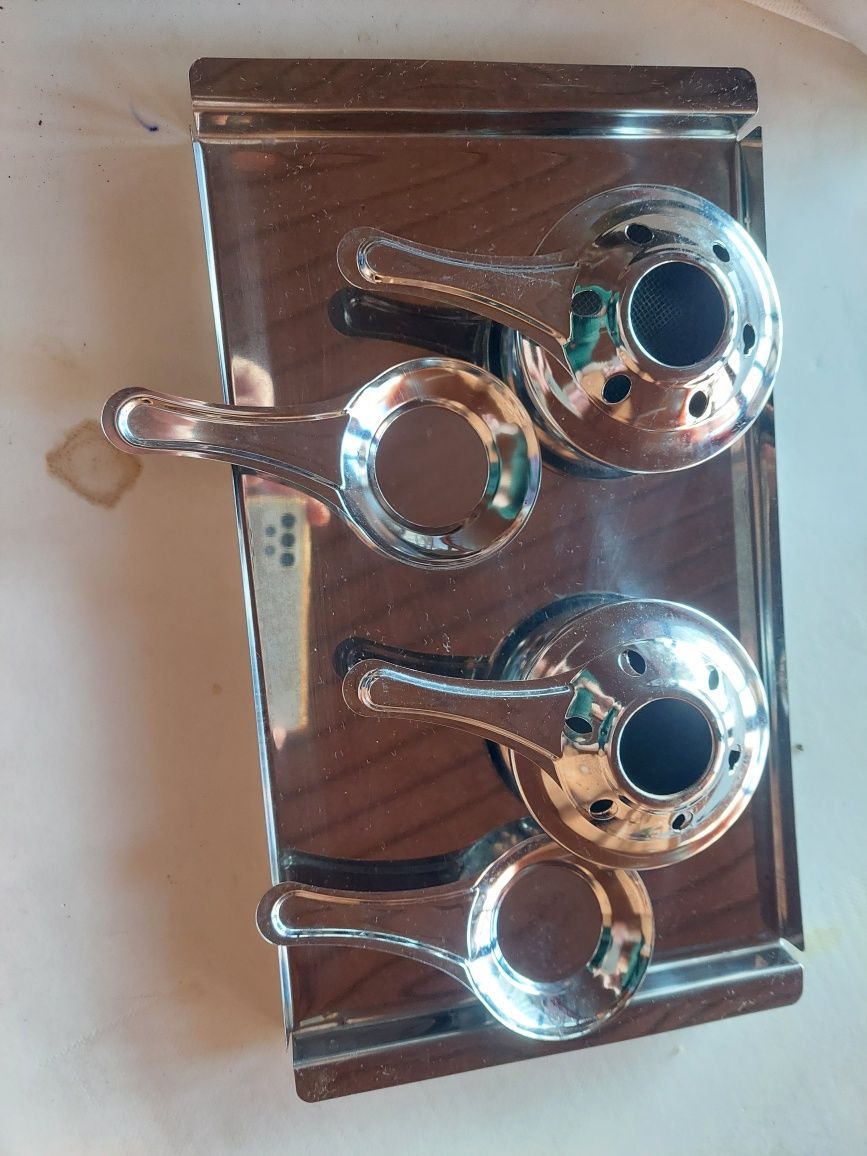 Grelhador de mesa, com pedra retangular.