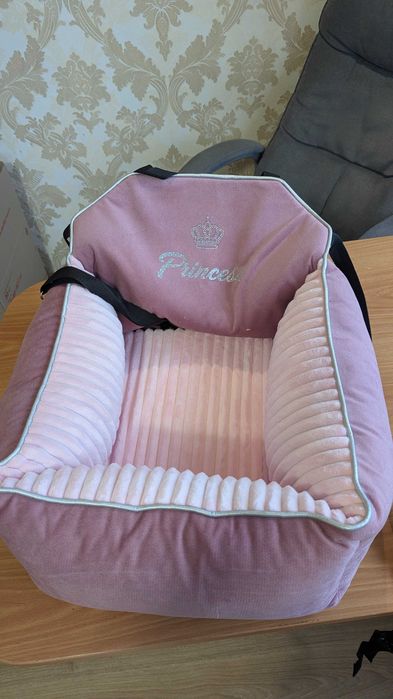 Автомобільние крісло для домашніх тварин