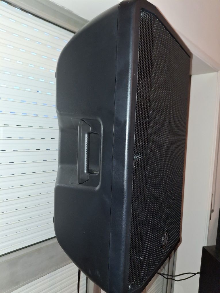 Colunas amplificadas yamaha 132db