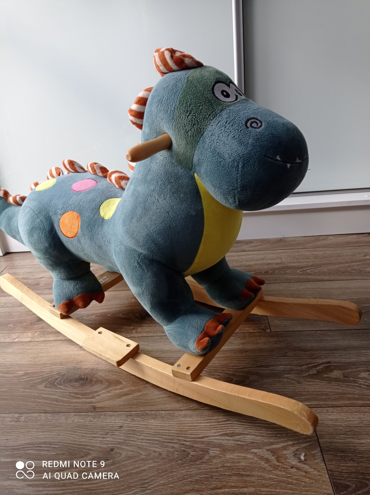 Koń na biegunach -bujak Dino