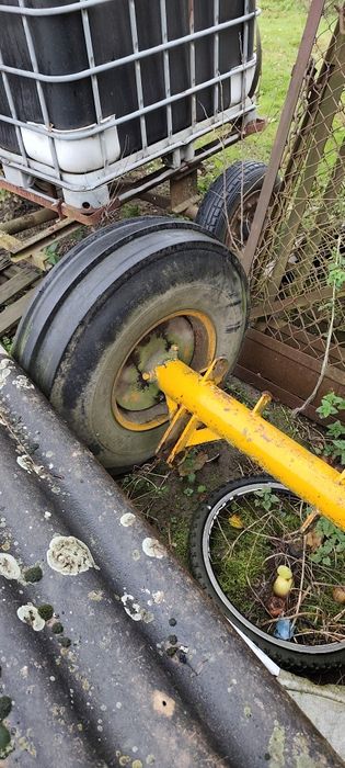 Oś do przyczepy talerzówki agregatu