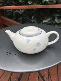 Elegancki czajnik do zaparzania herbaty