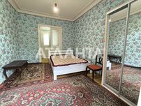Продам 3 комнатную квартиру,  "сталинка", ул.Фабричная
