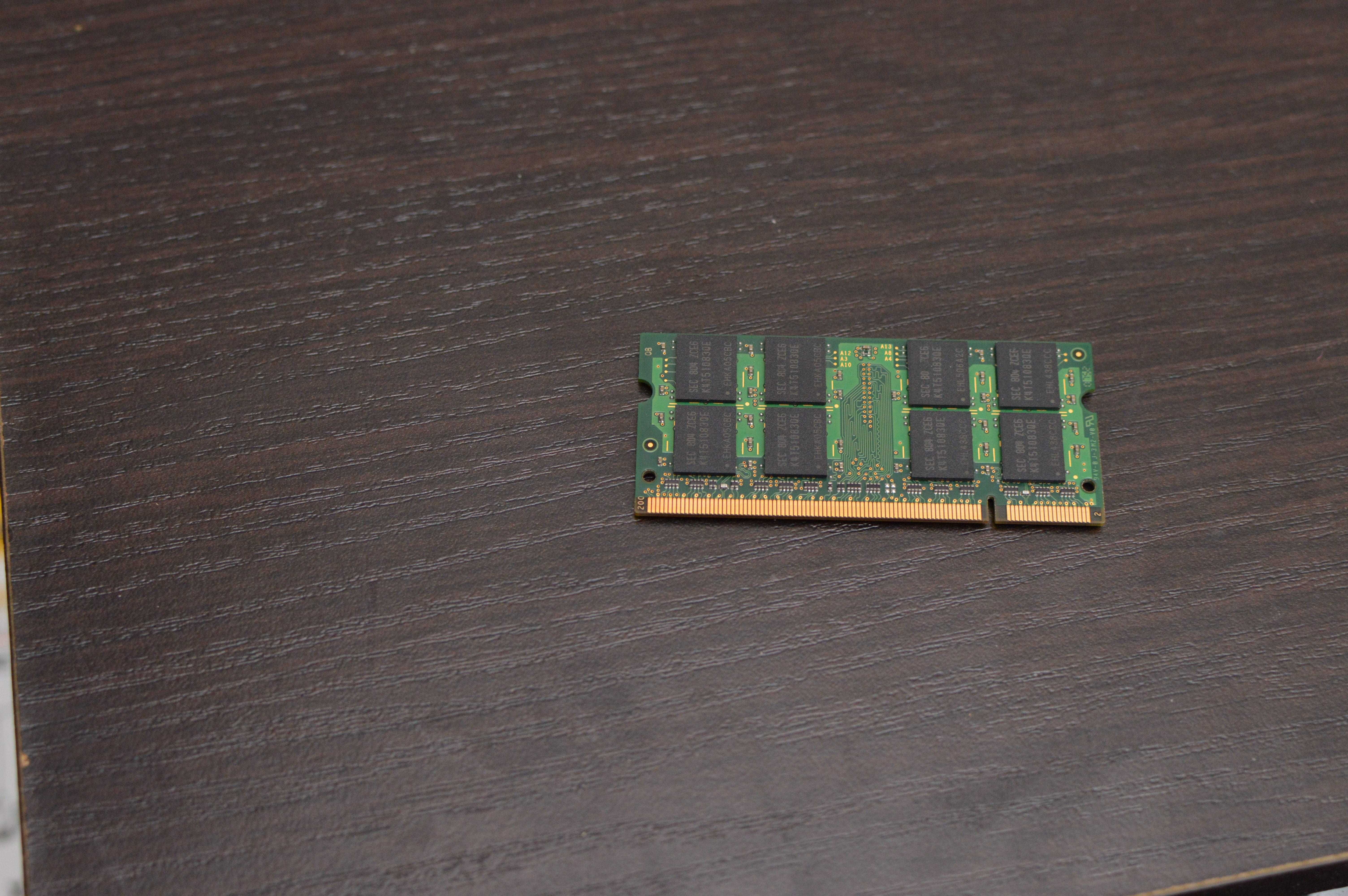 1 gB SODIMM DDR2 5300 667 mHz Samsung для ноутбука