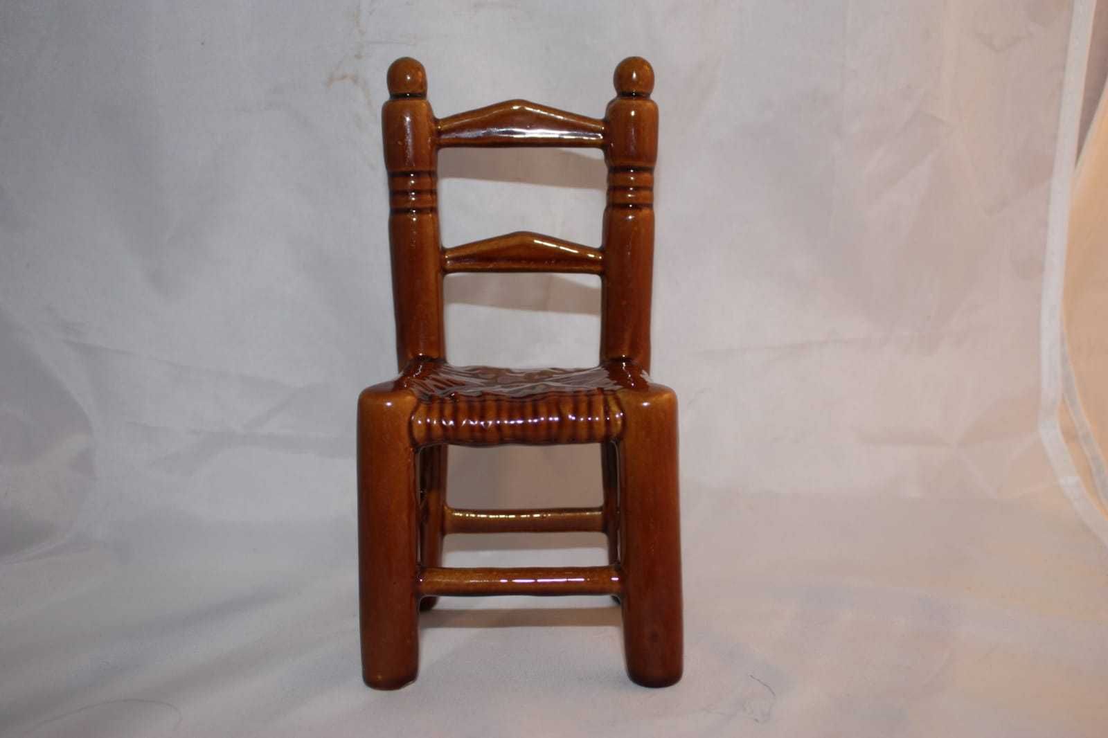 Сатуэтка стульчик декоративная фаянсовая. Франция