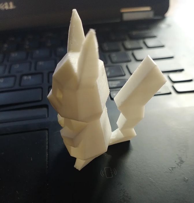 Pikachu Low-Poly Resistente