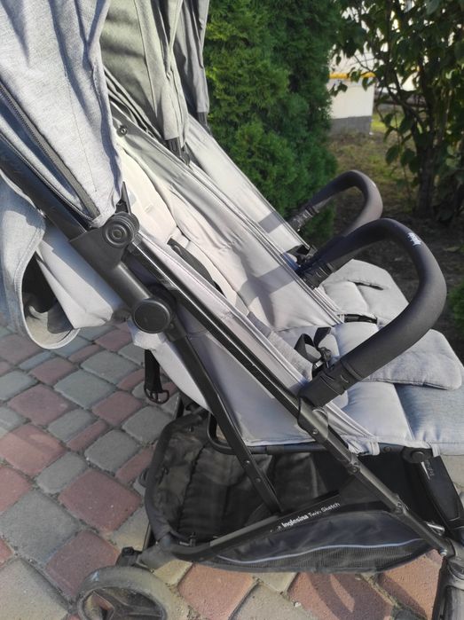 Прогулянкова коляска для двійні Inglesina