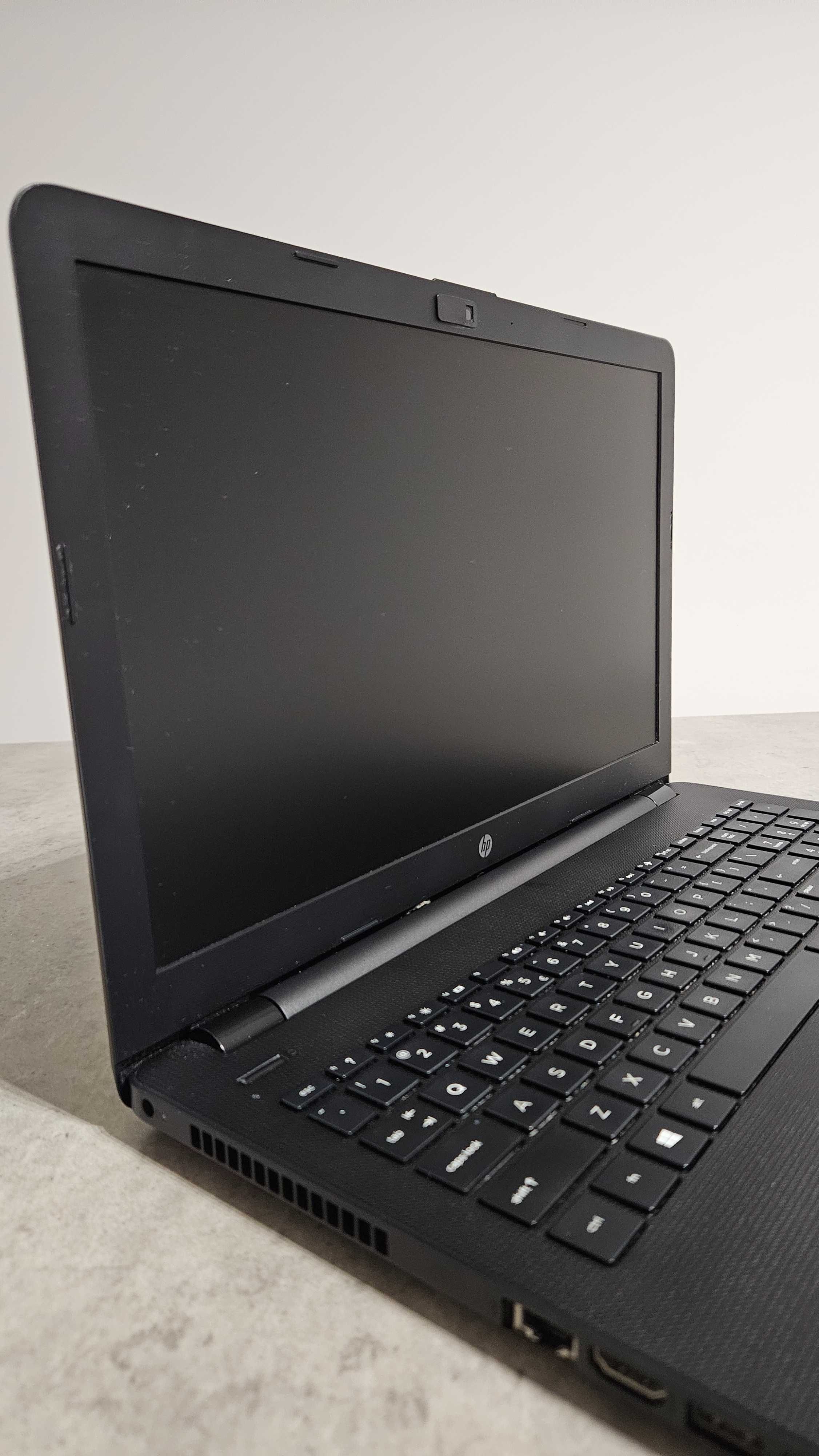 Laptop HP 15,6" 8GB RAM 128GB Dysk SSD Radeon 520 Grafika Win10