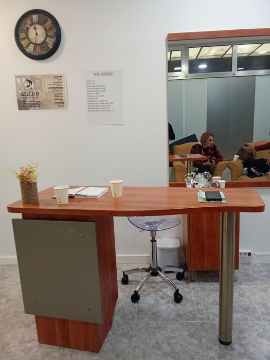 Moveis usados para cabeleireiros