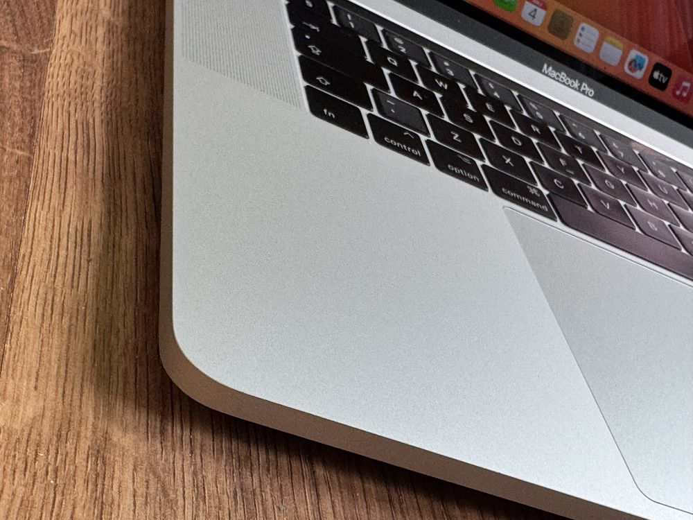 Laptop MacBook Pro 15 i7-7820HQ/16/512 A1707 Silver 2017 Ventura