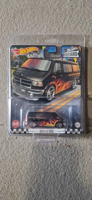Hot Wheels Dodge Van Premium + Protektor