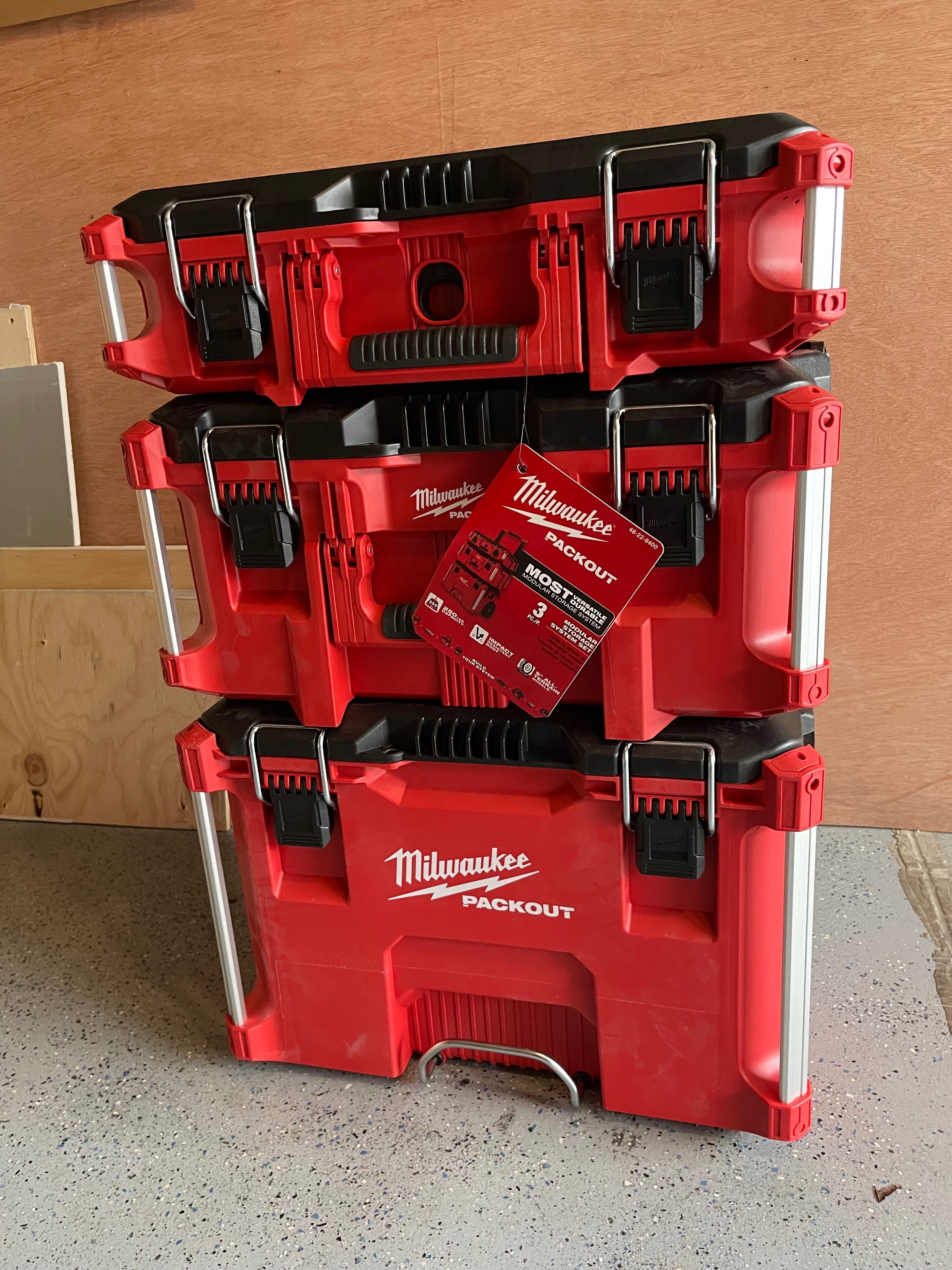 Milwaukee     Packout