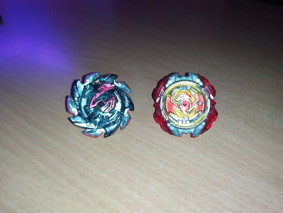 Бейблейди,Саламандра та Феникс.