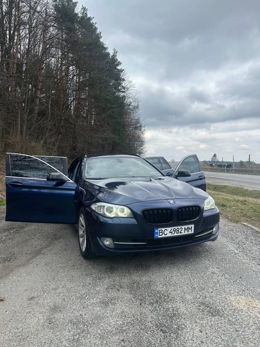 Бмв ф11 520д 2011р