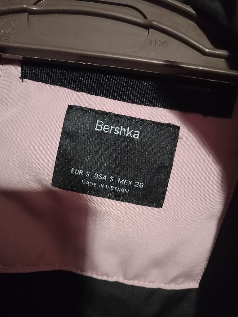 Куртка демисезонная bershka женская