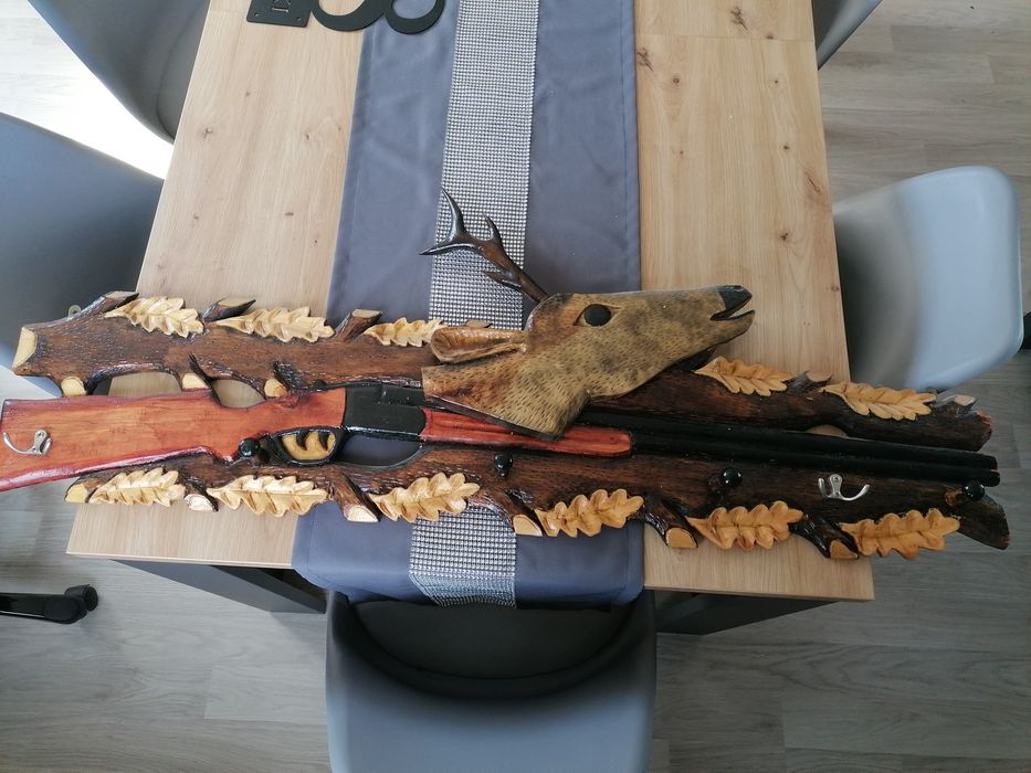 Wieszak drewniany myśliwski