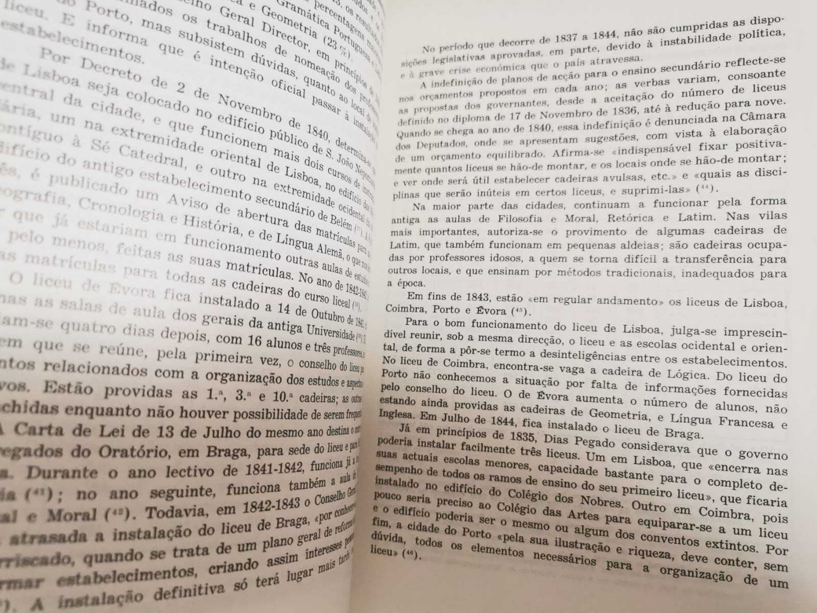 A Criação e Instalação dos Primeiros Liceus Portugueses - Áurea Adão