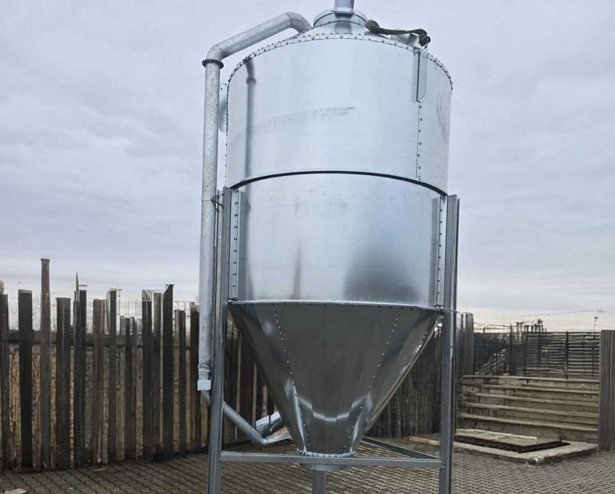 Silos paszowy lejowy 9,50m3 w całości do paszy dostawa hds pod dom