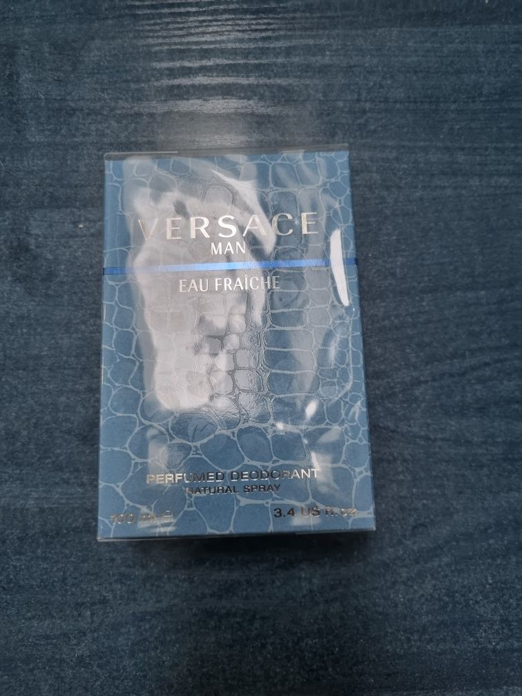 Versace Fraiche, 100 ml.
