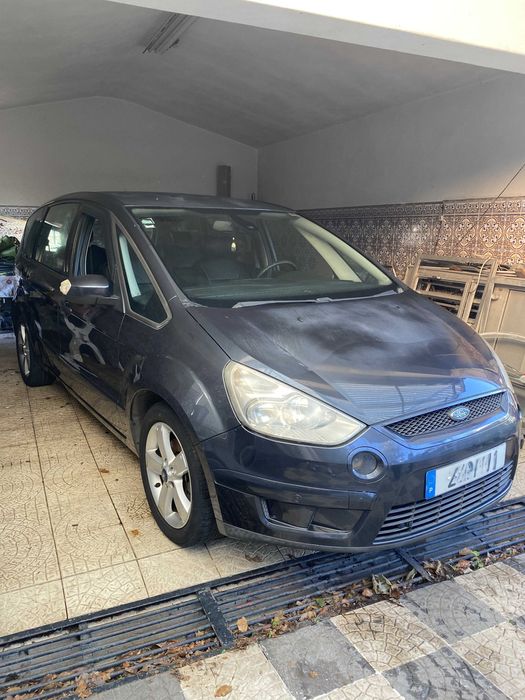 Ford S-Max 1.8  TDCI 125 CV Estofos em Pele