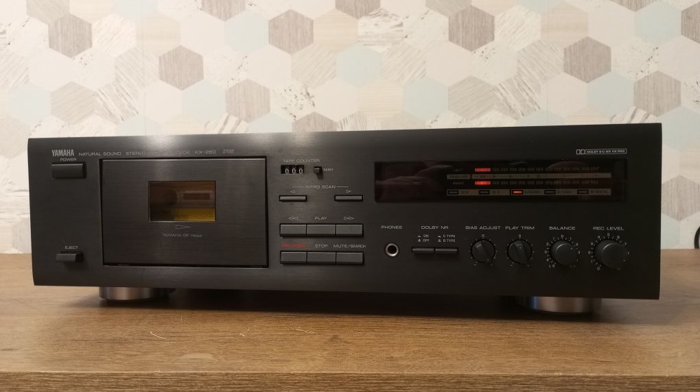 Magnetofon YAMAHA KX-260 bardzo dobry stan