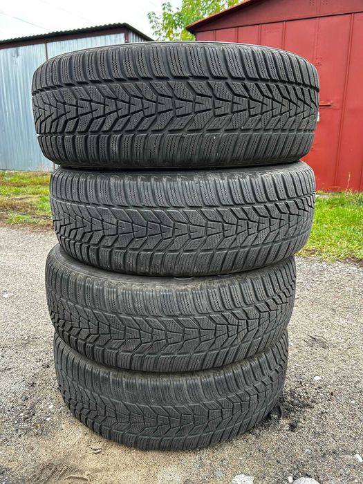 Komplet opon zimowych Hankook 225/60/17