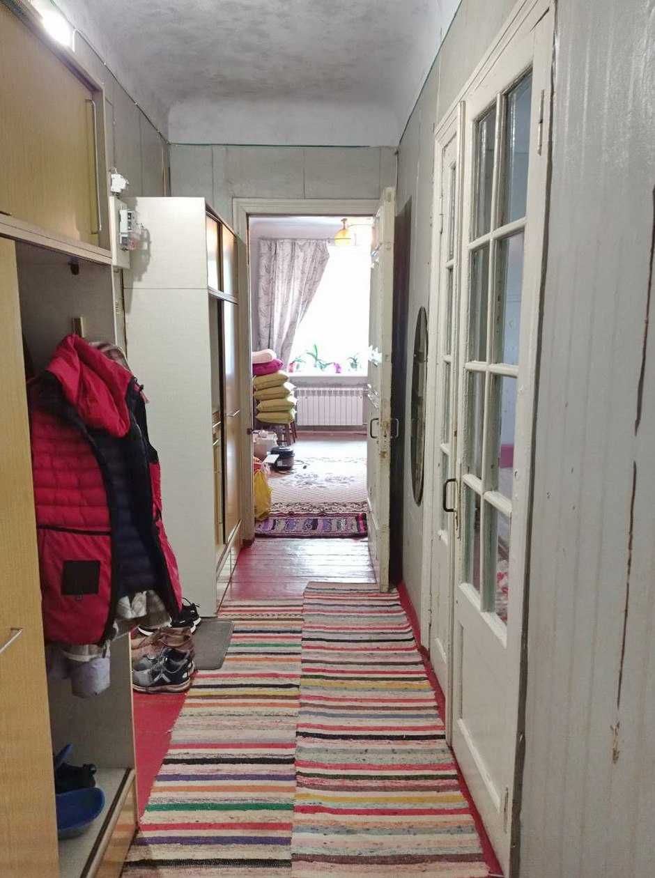 Продам 3-х комнатную квартиру, первый этаж, левый берег