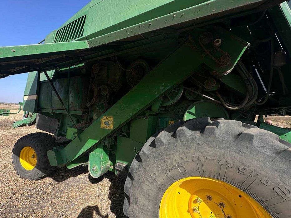 Комбайн John Deere 2066 Hillmaster