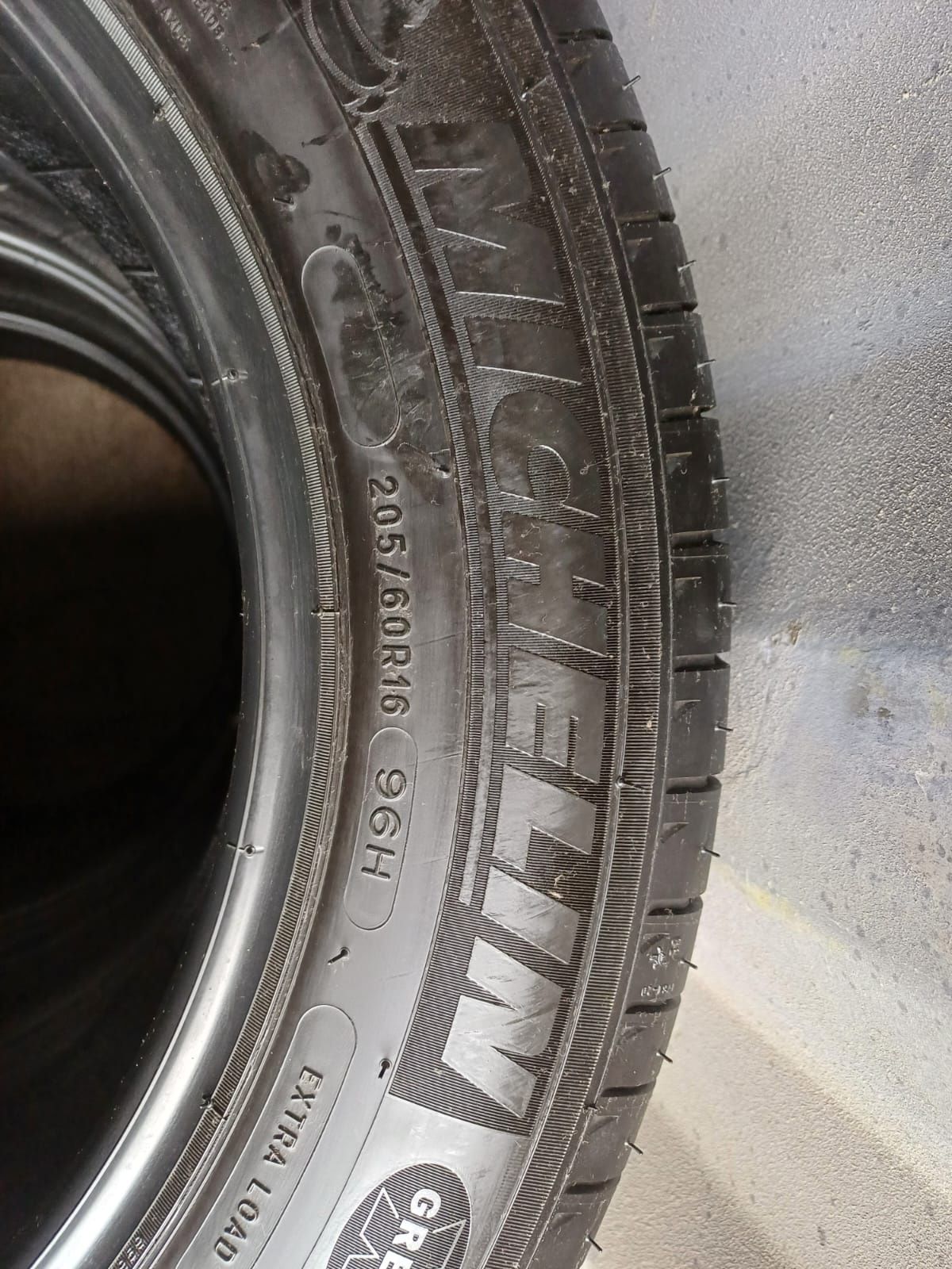 Opony Uzywane Michelin Energy savers 205/60 R16 4szt