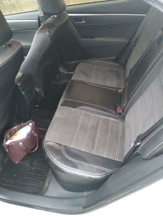 Тойота Корола 2017року